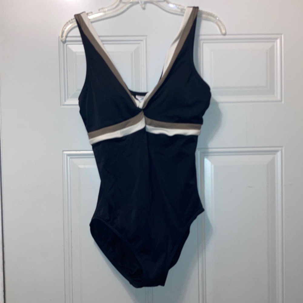 Land’s End Black and White One-Piece Swimsuit 10
